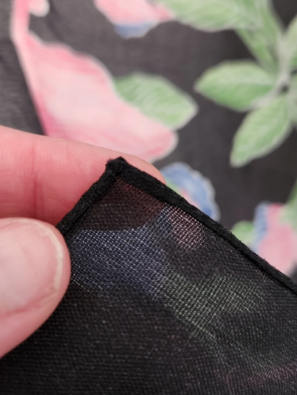 Vintage Le Jardin d'Amour Scarf 27